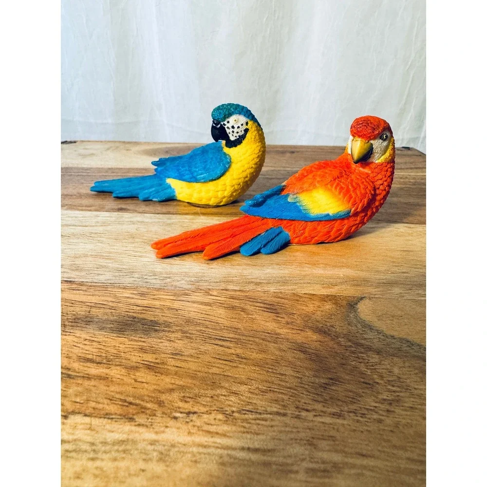 DDW Parrot Figurine Set Multicolor Tropical Macaw Resin Decor 5.5